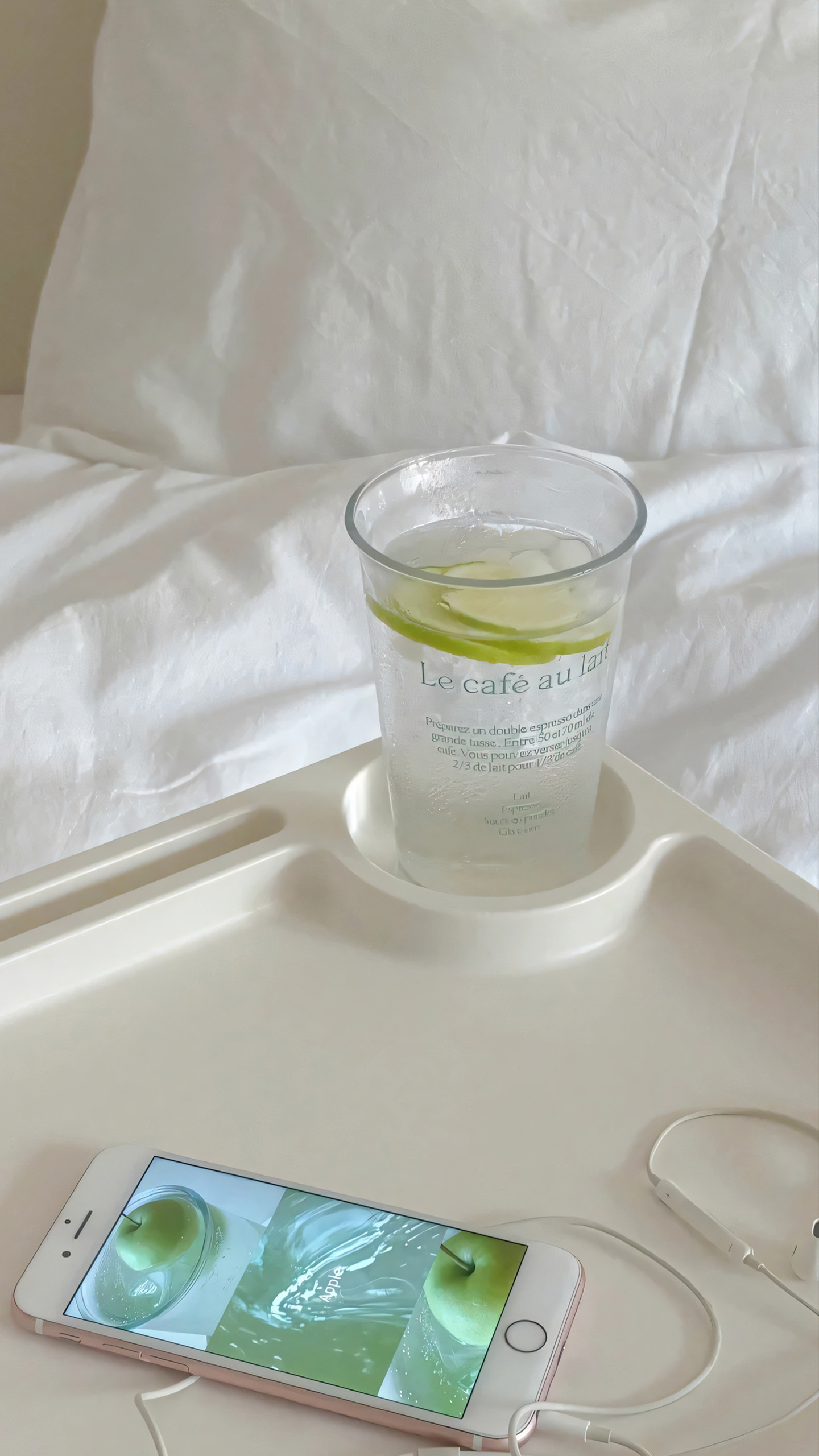 Green Apple Mood: The Perfect Vibe for a Chilling Afternoon.